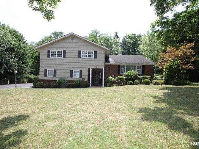 House for sale in Montvale, New Jersey