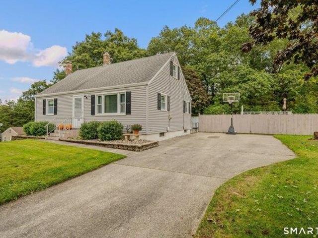 House for sale in Oakdale, Montville