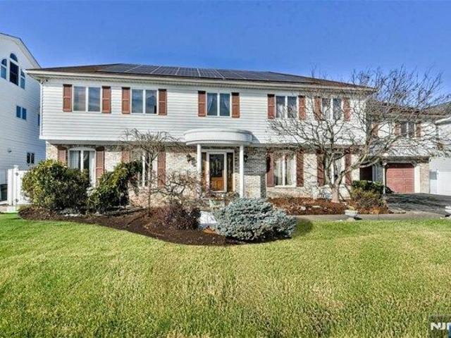 House for sale in Moonachie, New Jersey