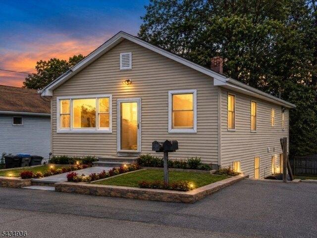 House for sale in Landing, New Jersey