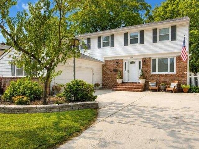 House for sale in Mount Laurel, New Jersey