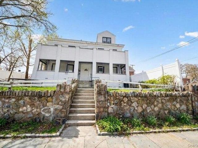 House for sale in Mount Vernon, New York