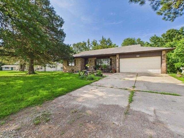 House for sale in Ark