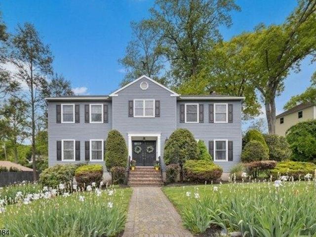 House for sale in Mountainside, New Jersey