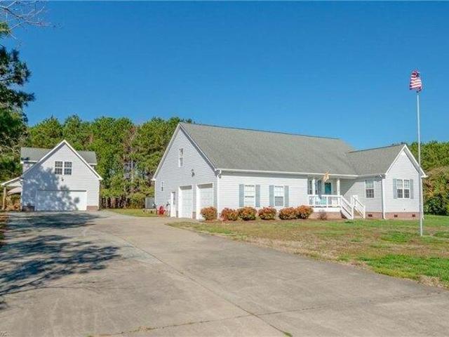 House for sale in Moyock