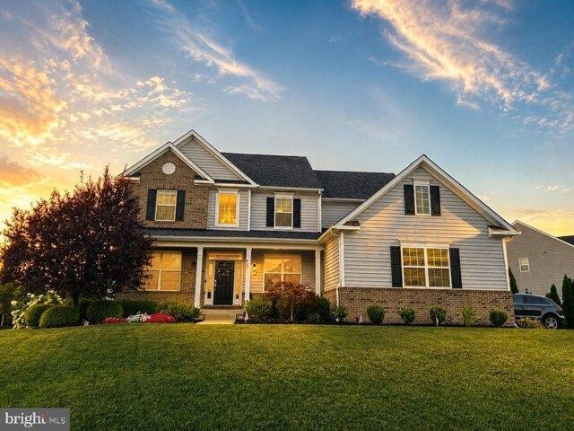 House for sale in Estates At Devonshire, Harrison Township