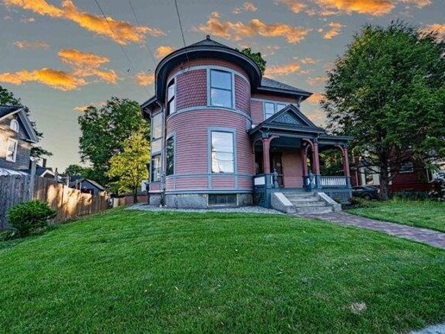 House for sale in New Hampshire