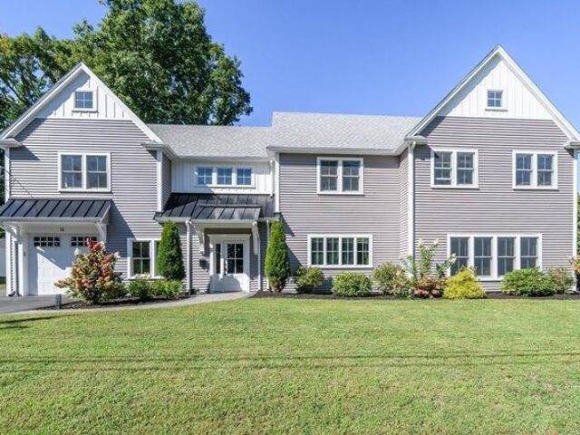 House for sale in Lake Forest Park, Natick