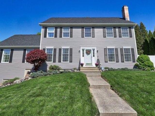 House for sale in Naugatuck, Connecticut