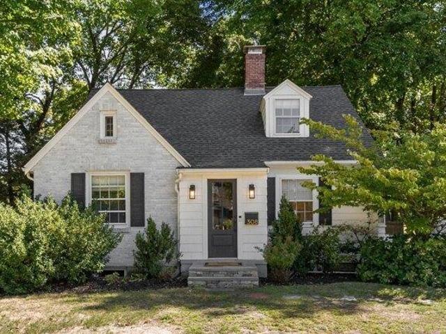 House for sale in Needham Heights, Needham