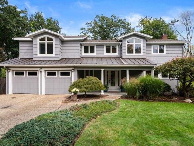 House for sale in Needham Heights, Needham