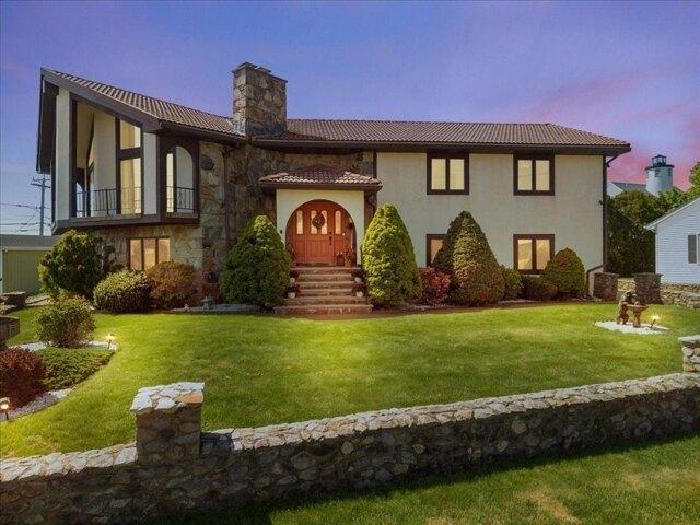House for sale in Bristol, Massachusetts