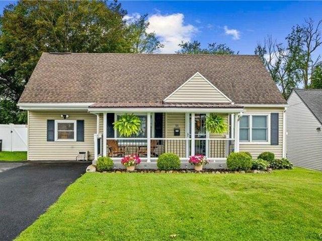 House for sale in Oneida, New York