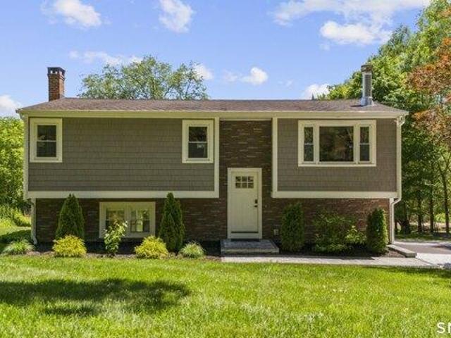 House for sale in Gaylordsville, Connecticut