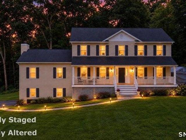House for sale in Gaylordsville, Connecticut