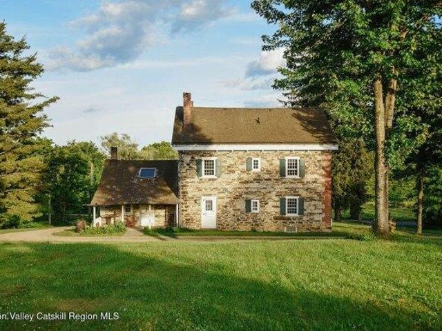 House for sale in Gardiner, New York