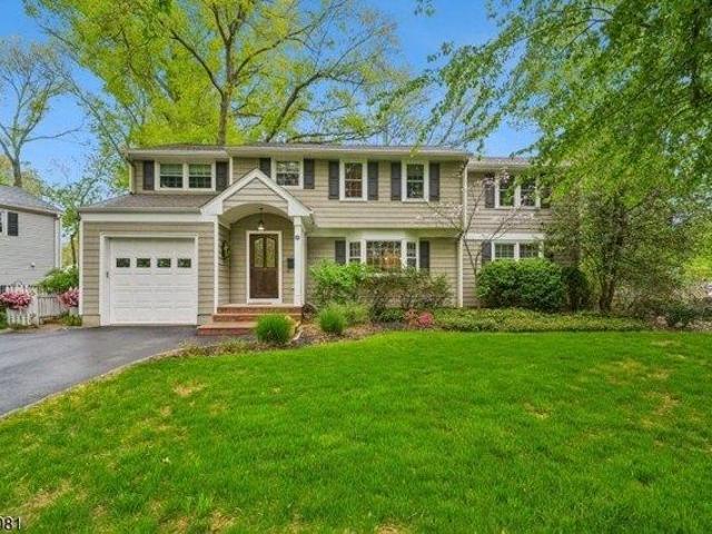 House for sale in New Providence, New Jersey