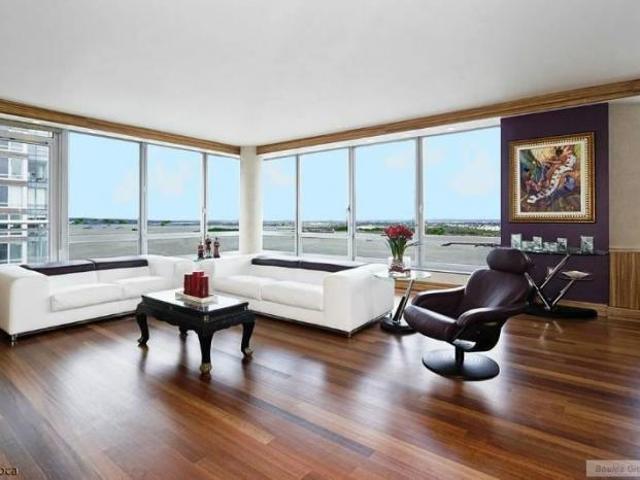 Condo for sale in Arverne, New York
