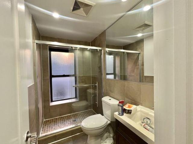 Room for rent in Arverne, New York