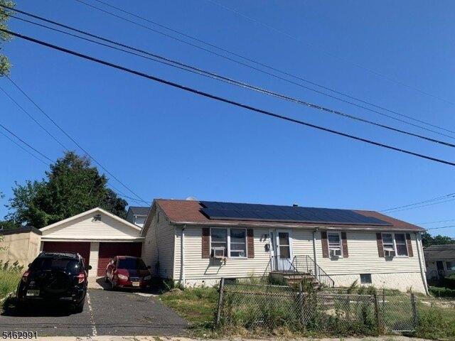 House for sale in Newark, Essex County