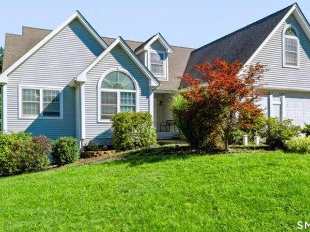 House for sale in Elm Hill, Newington
