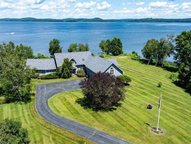House for sale in Newport, Vermont