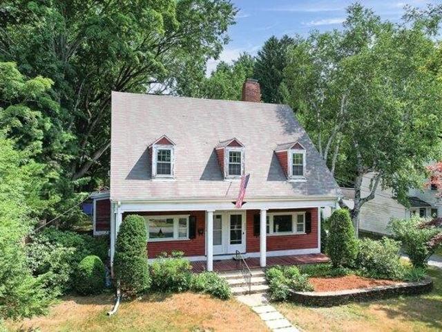 House for sale in Newton Lower Falls, Newton