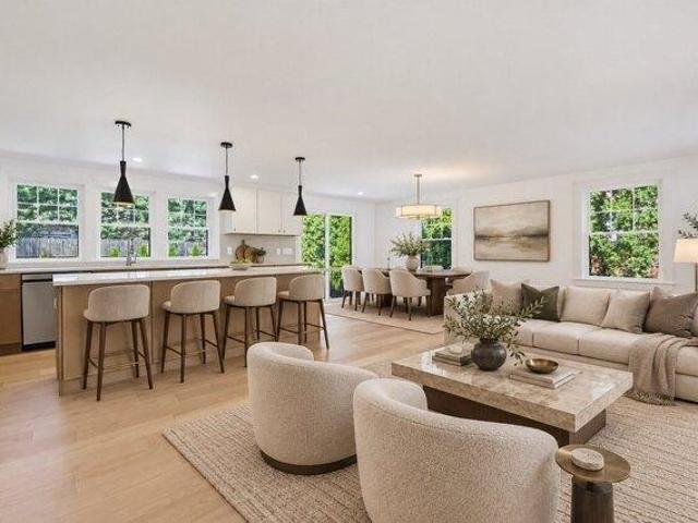 House for sale in West Newton, Newton