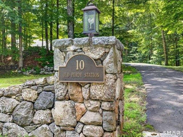House for sale in Newtown, Western Connecticut Planning Region