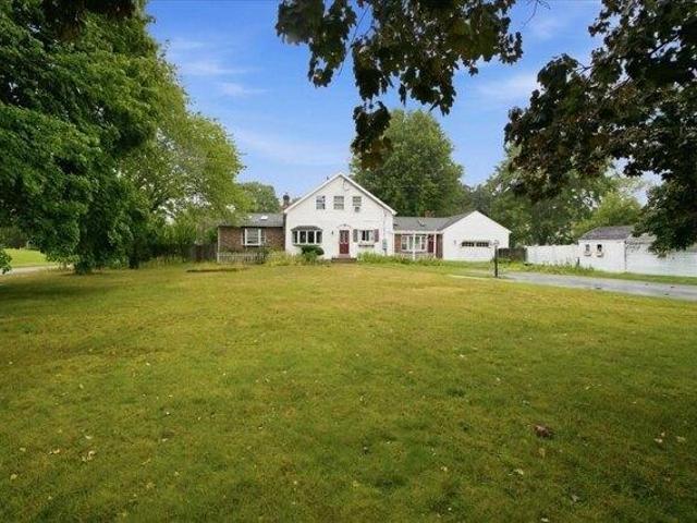 House for sale in Attleboro Falls, North Attleborough