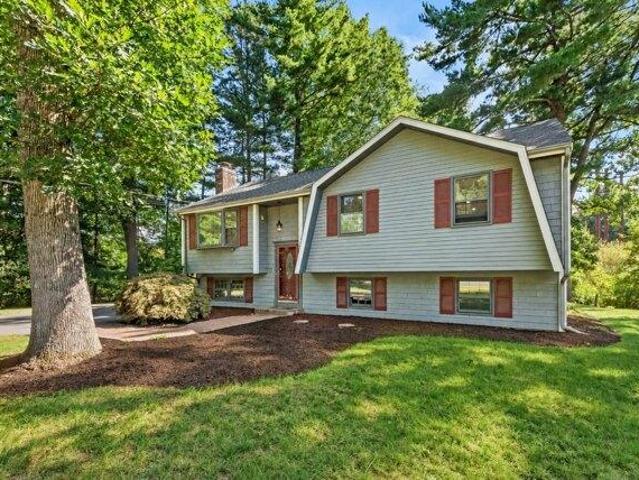 House for sale in Lindsey Acres, North Attleborough