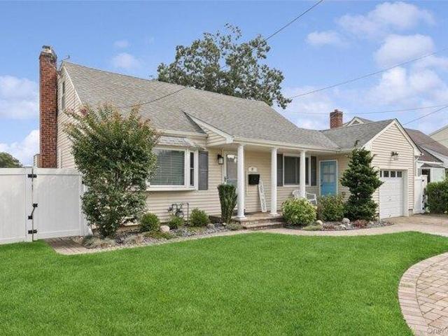 House for sale in Babylon, New York