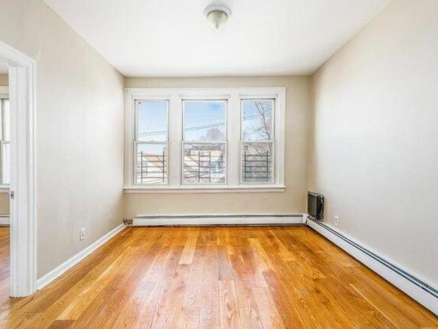 House for sale in Hudson, New Jersey