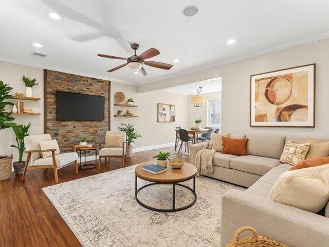 House for sale in Hudson, New Jersey