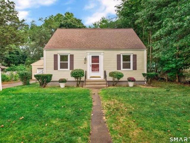 House for sale in North Haven, South Central Connecticut Planning Region