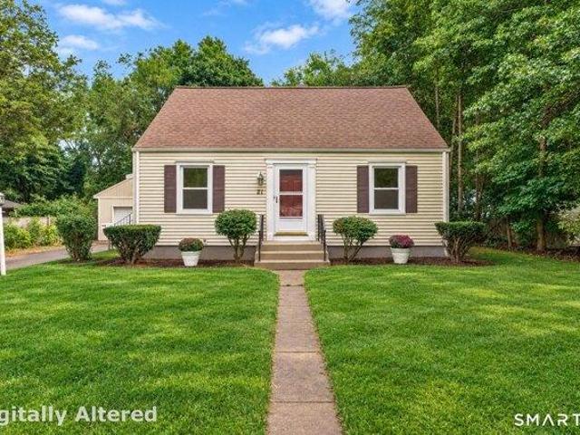 House for sale in North Haven, South Central Connecticut Planning Region