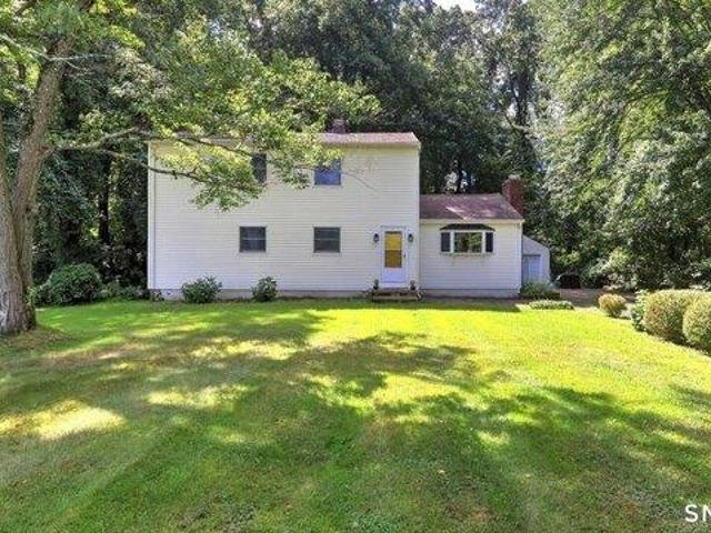House for sale in North Haven, South Central Connecticut Planning Region