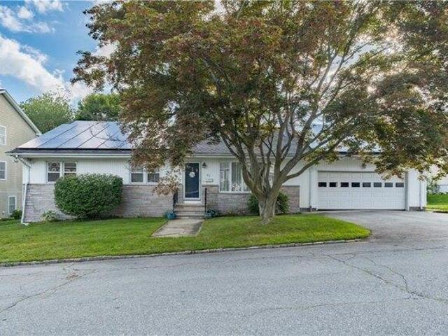 House for sale in Lymansville, North Providence