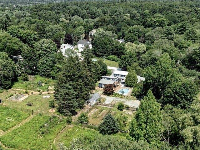 House for sale in North Reading, Massachusetts