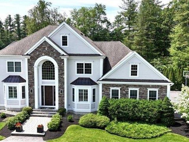 House for sale in North Reading, Massachusetts