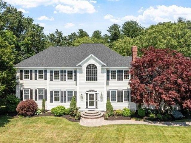House for sale in North Reading, Massachusetts