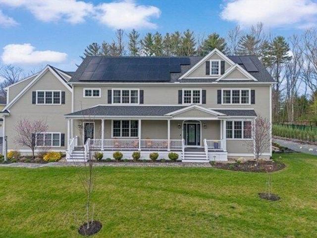 House for sale in North Reading, Massachusetts