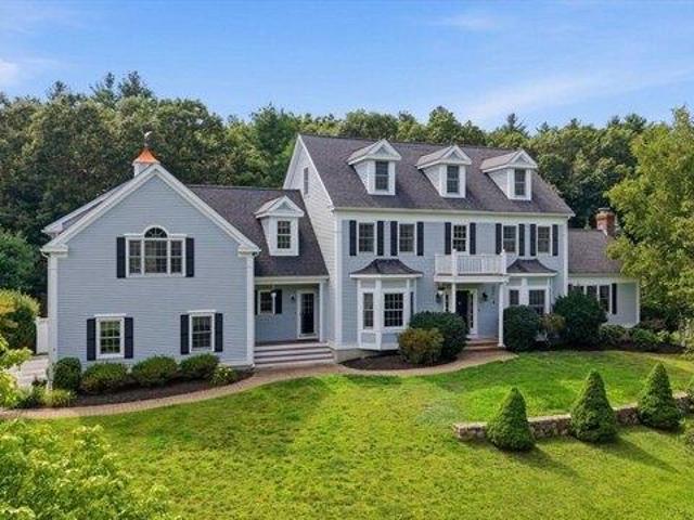 House for sale in North Reading, Massachusetts