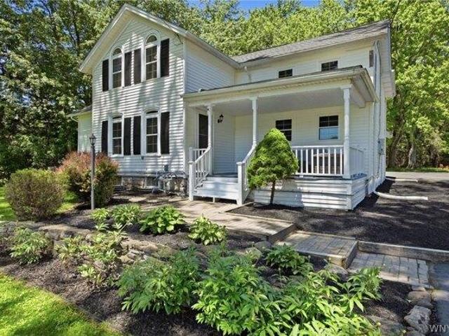 House for sale in Niagara, New York