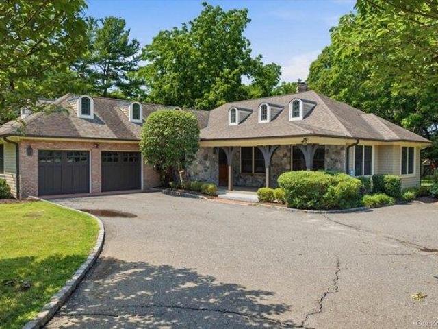 House for sale in Huntington, New York