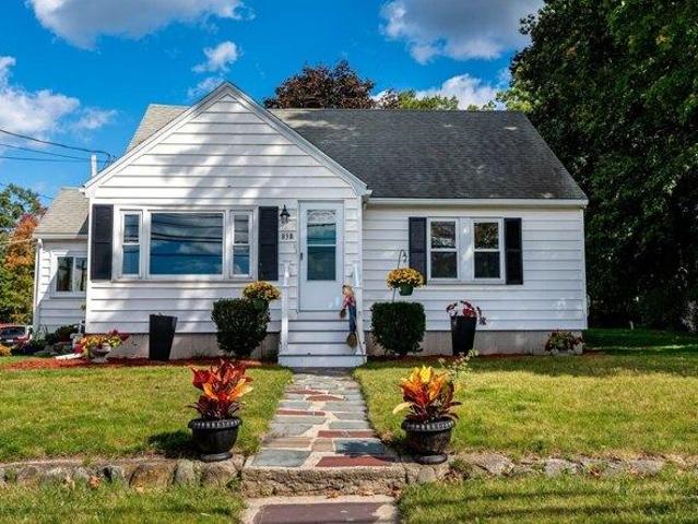 House for sale in Centre Mills, Norton
