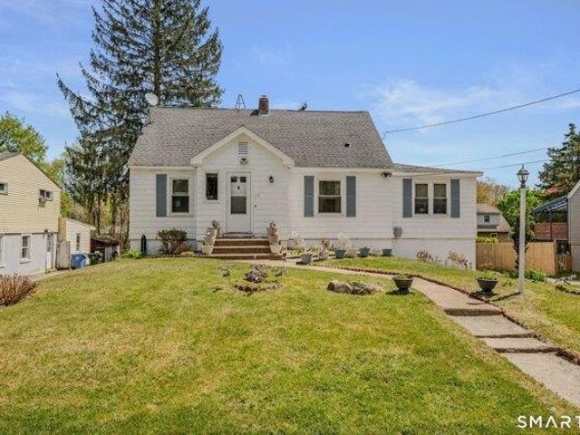 House for sale in Norwich, Connecticut