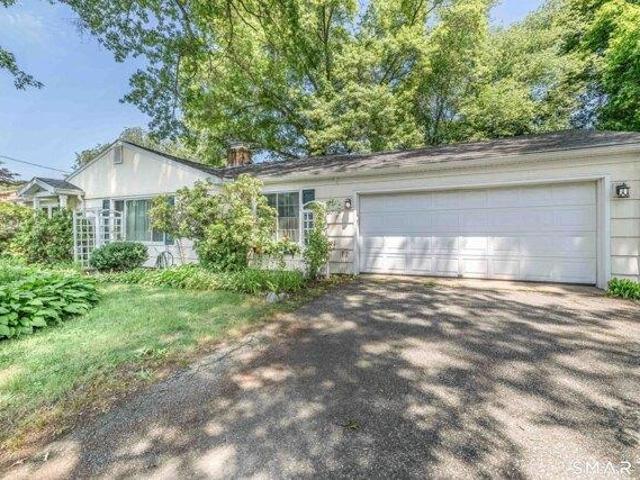 House for sale in Backus Corner, Norwich