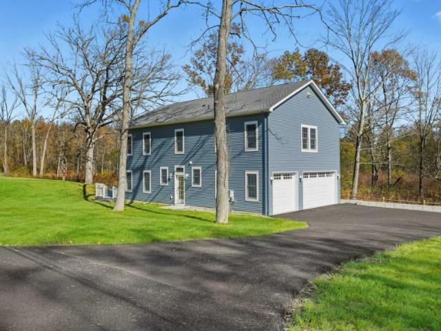 House for sale in Patterson, New York