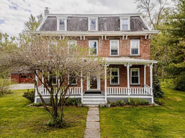 House for sale in Schodack Landing, New York